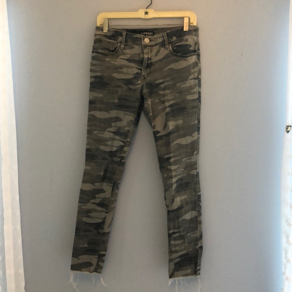 Express camo jeans